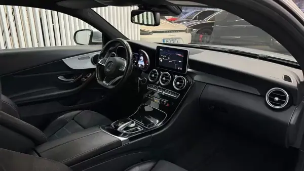 Mercedes-Benz C 220 2017 - 27990 EUR, 160170 km - AUTO.MOTO.pt - 160170km - foto 24 de 29