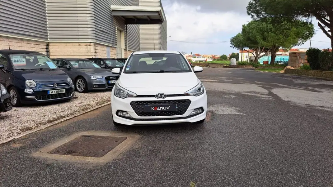 Hyundai i20 2018 - 10890 EUR, 134296 km - AUTO.MOTO.pt - 134296km - foto 12 de 43