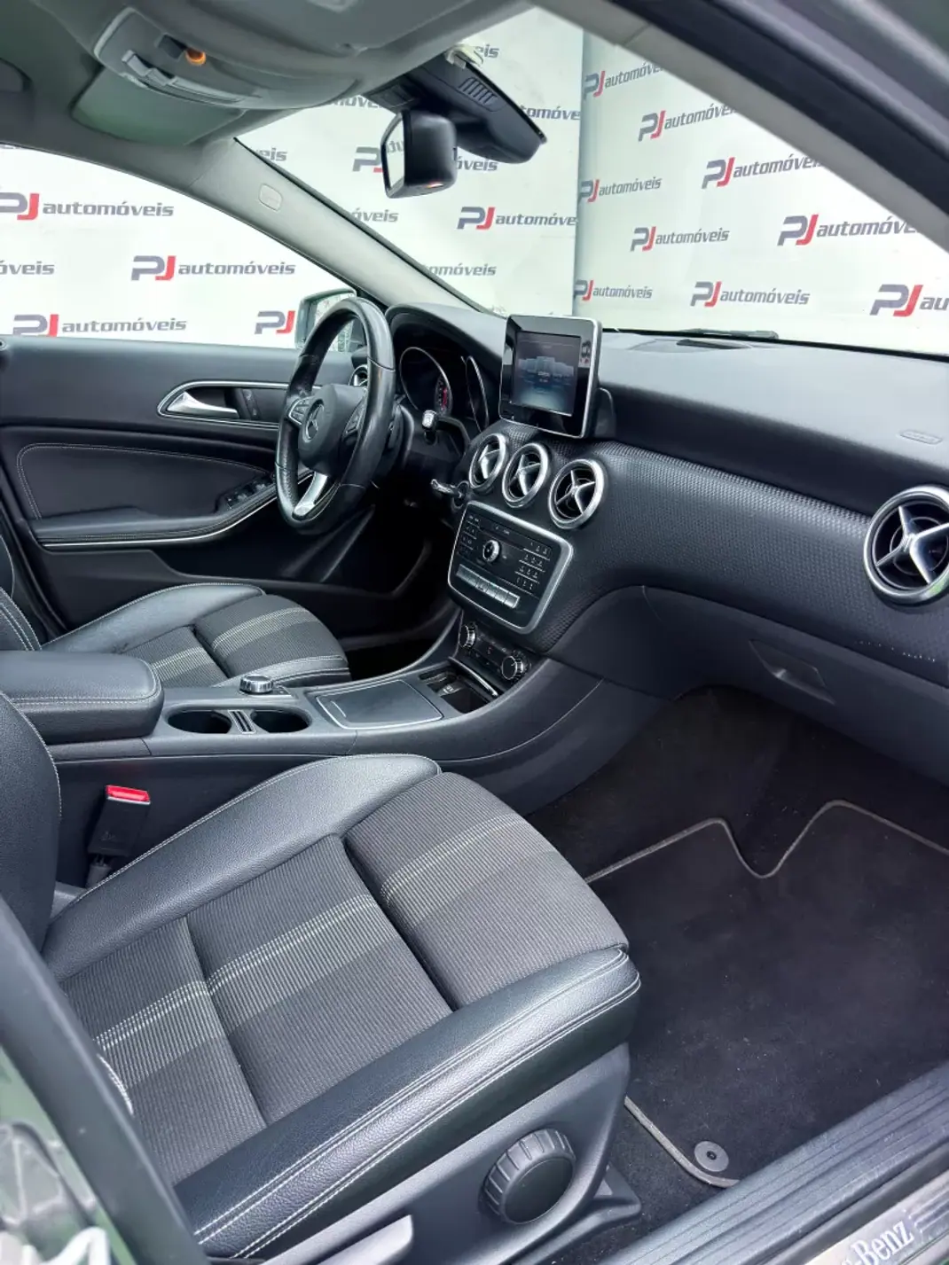Mercedes-Benz A 200 2017 - 19500 EUR, 133975 km - 133975km - foto 6 de 21