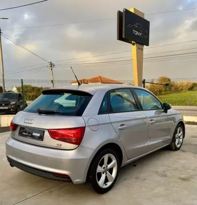 Audi A1 Sportback 2015 - 13490 EUR, 189500 km - AUTO.MOTO.pt - 189500km - foto 6 de 30