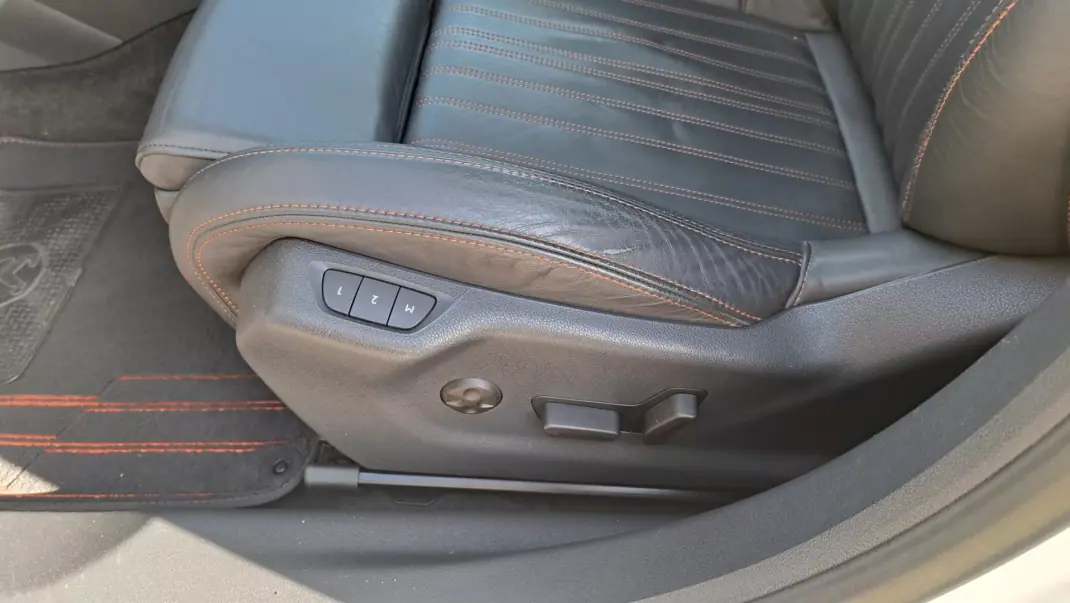 Peugeot 508 RXH 2012 - 8900 EUR, 236877 km - AUTO.MOTO.pt - 236877km - foto 29 de 33