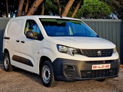 Peugeot Partner 1.5 BlueHdi 100cv 2021 - 13990 EUR, 106734 km - AUTO.MOTO.pt - 106734km - foto 2 de 25