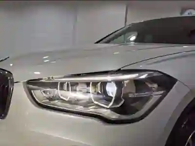 BMW X1 2016 - 18500 EUR, 160000 km - AUTO.MOTO.pt - 160000km - foto 10 de 11