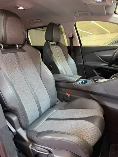 Peugeot 5008 2020 - 19900 EUR, 115000 km - AUTO.MOTO.pt - 115000km - foto 8 de 11