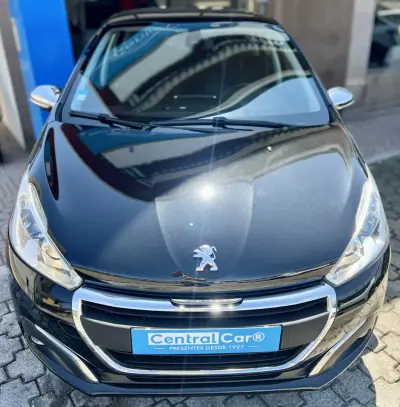 Peugeot 208 2017 - 9950 EUR, 147000 km - AUTO.MOTO.pt - 147000km - foto 4 de 24