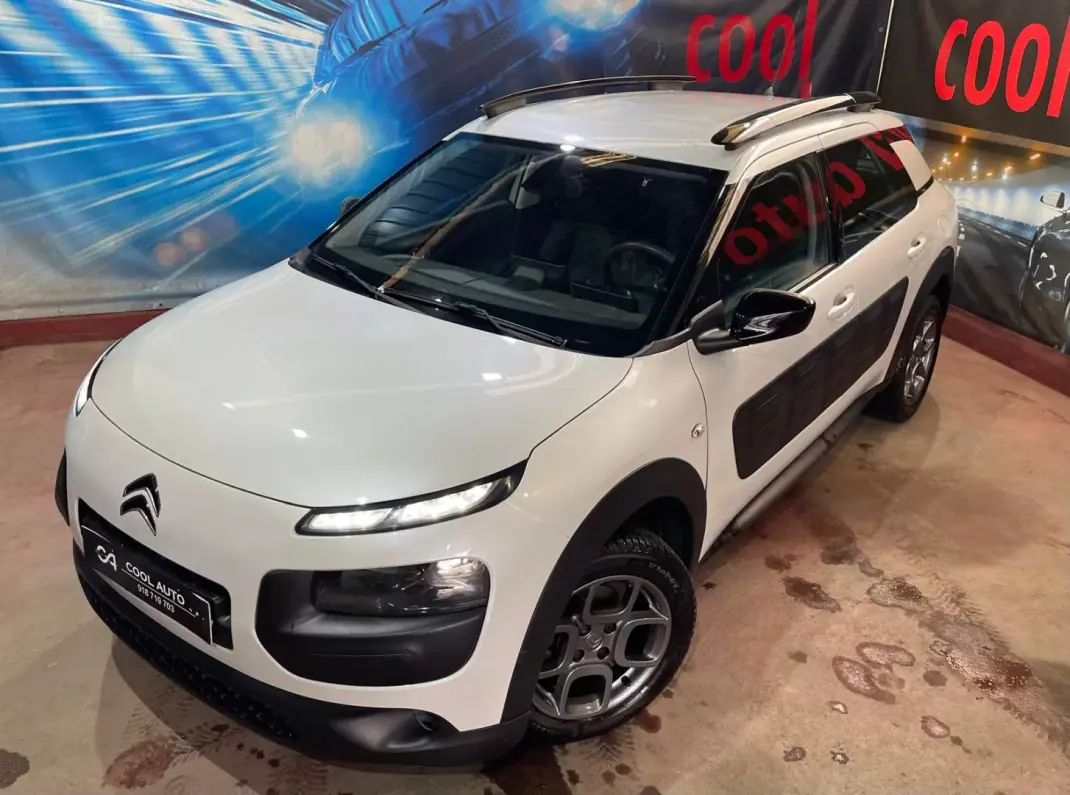 Citroën C4 Cactus 2017 - 10750 EUR, 58000 km - AUTO.MOTO.pt - 58000km - foto 6 de 37