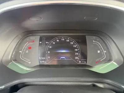 Renault Captur 2021 - 17900 EUR, 56795 km - AUTO.MOTO.pt - 56795km - foto 13 de 18