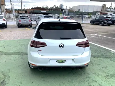 Volkswagen Golf 2017 - 33900 EUR, 55447 km - AUTO.MOTO.pt - 55447km - foto 4 de 16