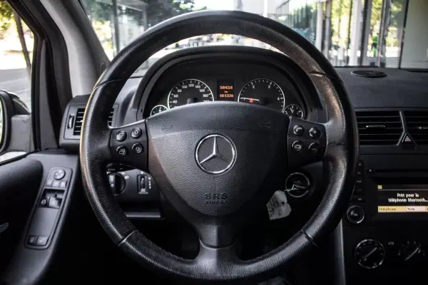 Mercedes-Benz A 180 2013 - 7450 EUR, 181326 km - AUTO.MOTO.pt - 181326km - foto 12 de 31