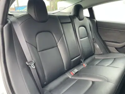 Tesla Model 3 2020 - 25995 EUR, 80043 km - AUTO.MOTO.pt - 80043km - foto 16 de 43
