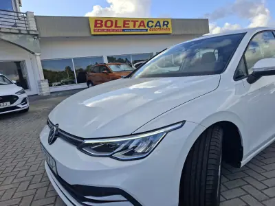 Volkswagen Golf 2021 - 16750 EUR, 61800 km - AUTO.MOTO.pt - 61800km - foto 11 de 28