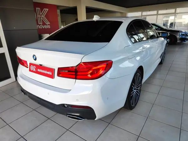 BMW 530e 2019 - 31500 EUR, 46900 km - AUTO.MOTO.pt - 46900km - foto 11 de 39