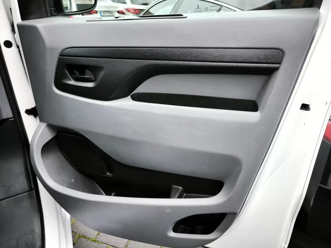 Peugeot Expert 1.5 BlueHdi L2H1 Pro Standard 2020 - 17950 EUR, 105997 km - AUTO.MOTO.pt - 105997km - foto 33 de 46
