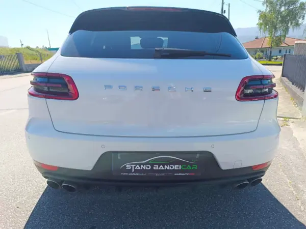 Porsche Macan 2016 - 45500 EUR, 155000 km - AUTO.MOTO.pt - 155000km - foto 11 de 32