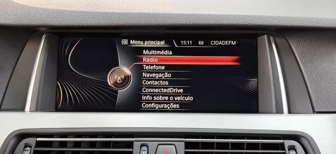 BMW 520 2016 - 20990 EUR, 177000 km - AUTO.MOTO.pt - 177000km - foto 40 de 45