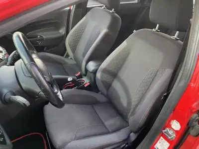 Ford Fiesta 2017 - 9990 EUR, 98500 km - AUTO.MOTO.pt - 98500km - foto 9 de 17