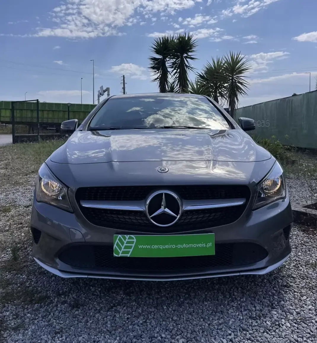 Mercedes-Benz CLA 180 2017 - 18500 EUR, 180800 km - AUTO.MOTO.pt - 180800km - foto 1 de 25