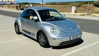 Volkswagen New Beetle 1999 - 5600 EUR, 294500 km - 294500km - foto 3 de 5