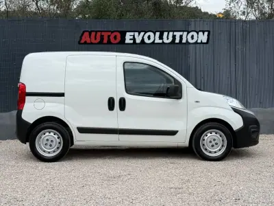 Fiat FIORINO C/IVA AC PORTA LATERAL 2019 - 7950 EUR, 179990 km - AUTO.MOTO.pt - 179990km - foto 16 de 18