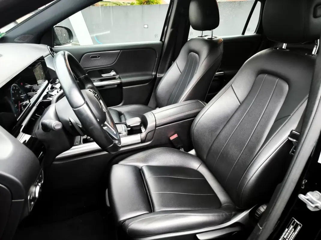 Mercedes-Benz GLA 200 2021 - 28950 EUR, 169900 km - AUTO.MOTO.pt - 169900km - foto 5 de 8