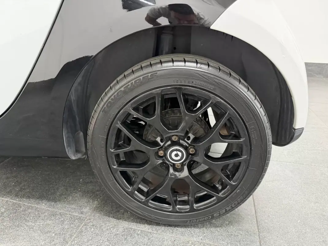 Smart ForTwo Coupé 2016 - 8990 EUR, 106408 km - AUTO.MOTO.pt - 106408km - foto 6 de 14