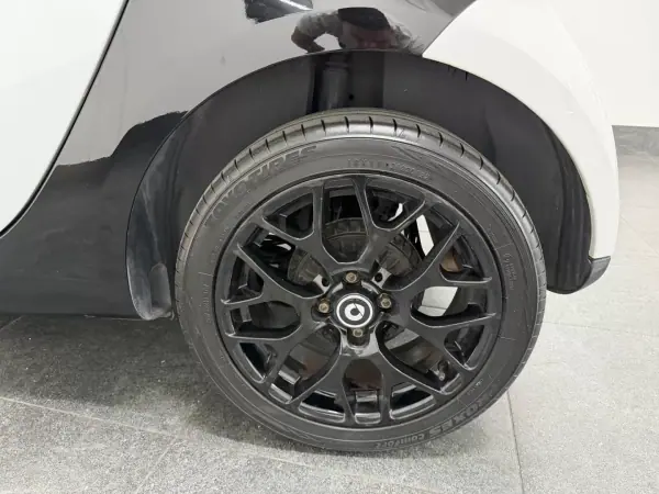 Smart ForTwo Coupé 2016 - 8990 EUR, 106408 km - AUTO.MOTO.pt - 106408km - foto 6 de 14
