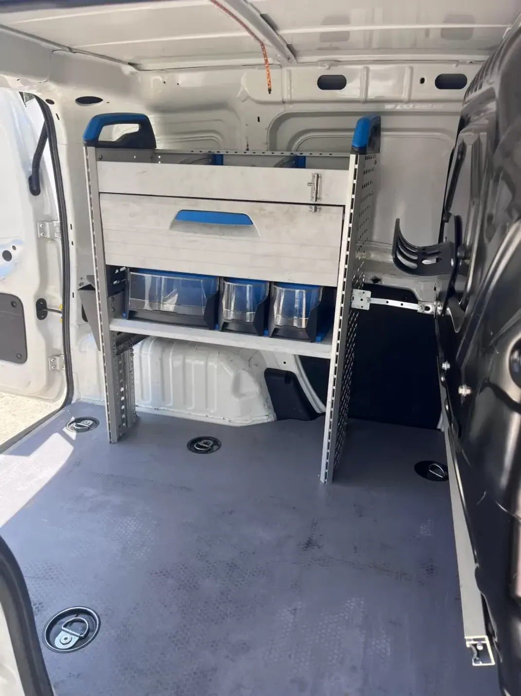 Fiat Fiorino 2019 - 10900 EUR, 83085 km - 83085km - foto 6 de 7