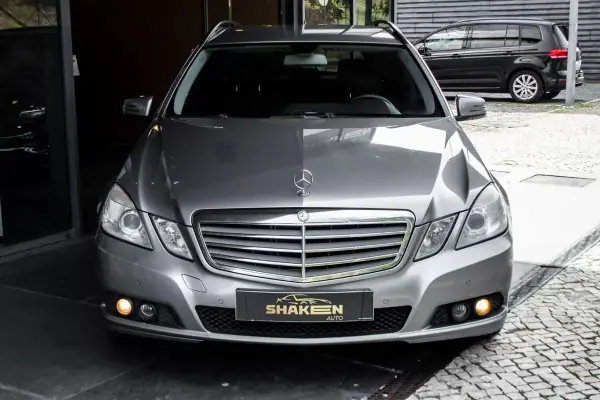 Mercedes-Benz E 220 2010 - 10990 EUR, 489933 km - AUTO.MOTO.pt - 489933km - foto 7 de 41
