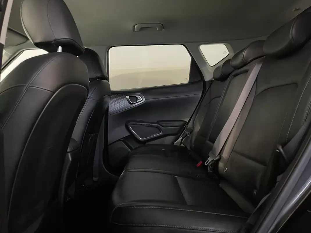 Kia e-Soul 2020 - 19750 EUR, 79000 km - AUTO.MOTO.pt - 79000km - foto 14 de 38