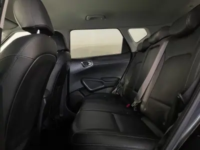 Kia e-Soul 2020 - 19750 EUR, 79000 km - AUTO.MOTO.pt - 79000km - foto 14 de 38