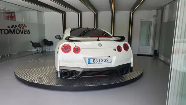 Nissan GT-R 2017 - 149950 EUR, 50238 km - AUTO.MOTO.pt - 50238km - foto 15 de 57