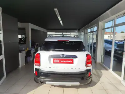 MINI Countryman 2018 - 19990 EUR, 84000 km - AUTO.MOTO.pt - 84000km - foto 9 de 37