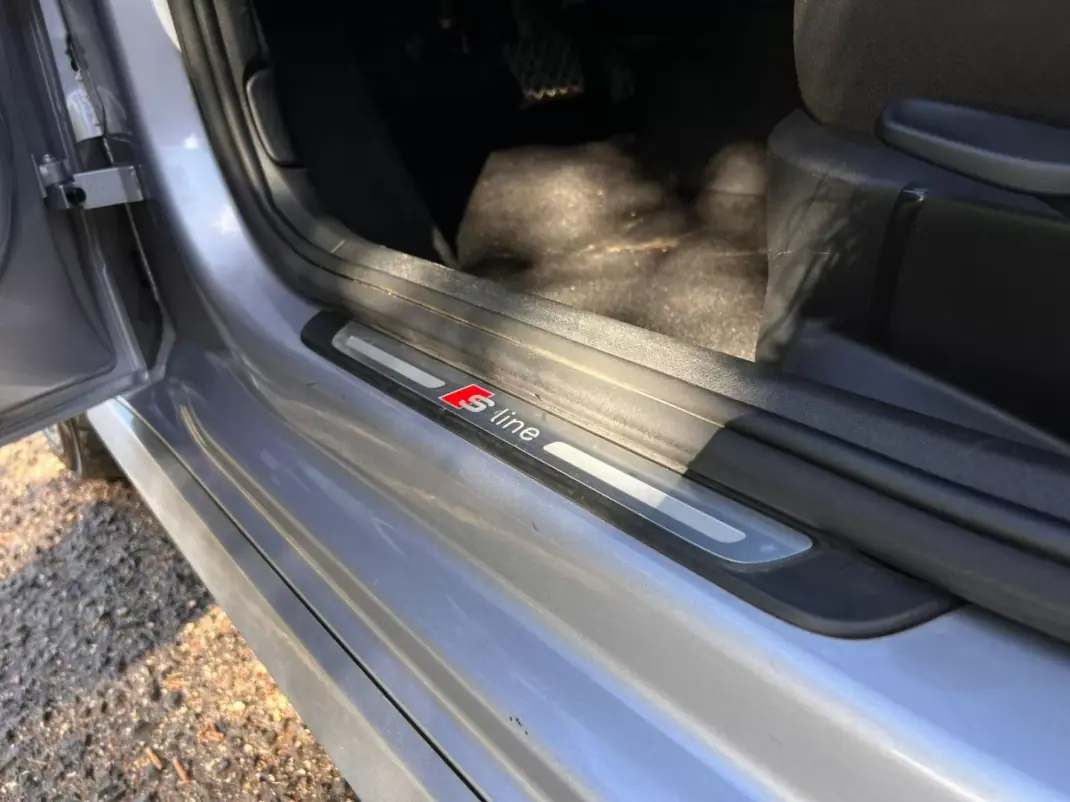 Audi A1 Sportback 2016 - 14995 EUR, 145170 km - AUTO.MOTO.pt - 145170km - foto 30 de 34