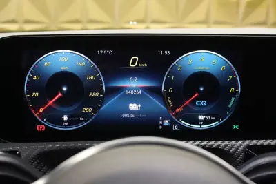 Mercedes-Benz A 250 2020 - 23900 EUR, 140000 km - AUTO.MOTO.pt - 140000km - foto 21 de 35