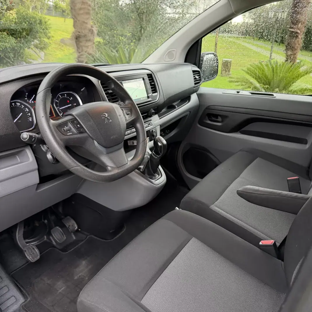 Peugeot Expert 2016 - 12990 EUR, 180000 km - AUTO.MOTO.pt - 180000km - foto 11 de 27