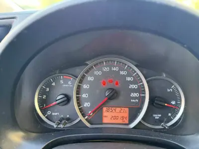 Toyota Yaris 2013 - 8750 EUR, 200000 km - 200000km - foto 12 de 12