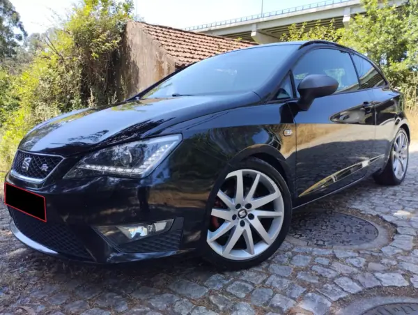 SEAT Ibiza 2014 - 12250 EUR, 200000 km - AUTO.MOTO.pt - 200000km - foto 2 de 26