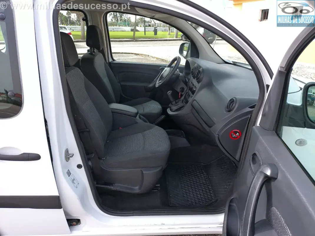 Mercedes-Benz Citan 109 1.5 CDi C/IVA 2019 - 16850 EUR, 118000 km - AUTO.MOTO.pt - 118000km - foto 21 de 31