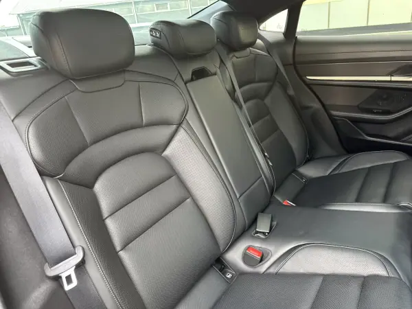 Porsche Taycan 2021 - 99900 EUR, 66000 km - AUTO.MOTO.pt - 66000km - foto 65 de 71