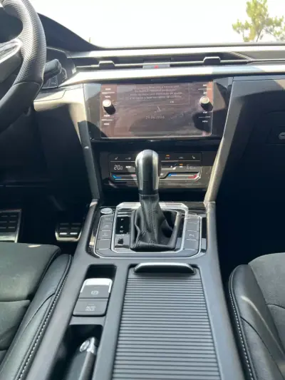 Volkswagen Arteon Shooting Brake 2021 - 27900 EUR, 89450 km - AUTO.MOTO.pt - 89450km - foto 33 de 43