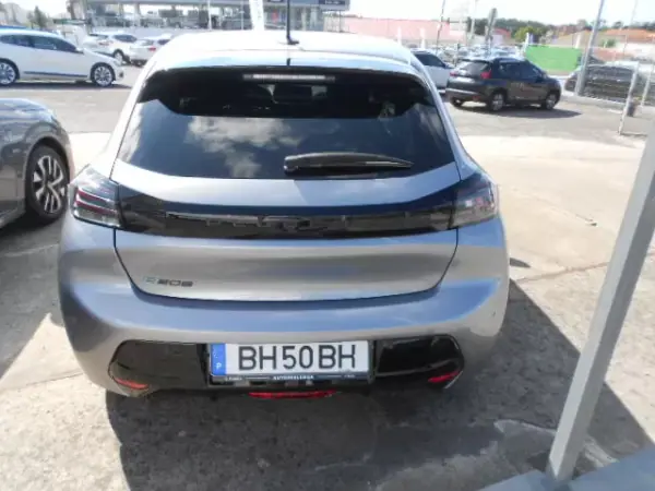 Peugeot e-208 2024 - 21450 EUR, 13376 km - AUTO.MOTO.pt - 13376km - foto 7 de 13