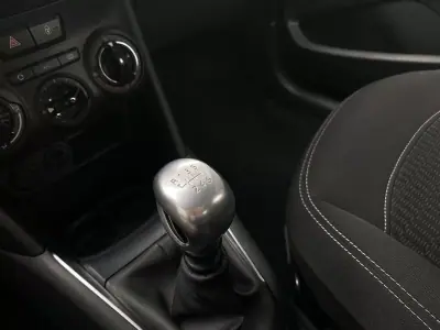 Peugeot 208 2019 - 11900 EUR, 151021 km - AUTO.MOTO.pt - 151021km - foto 9 de 21