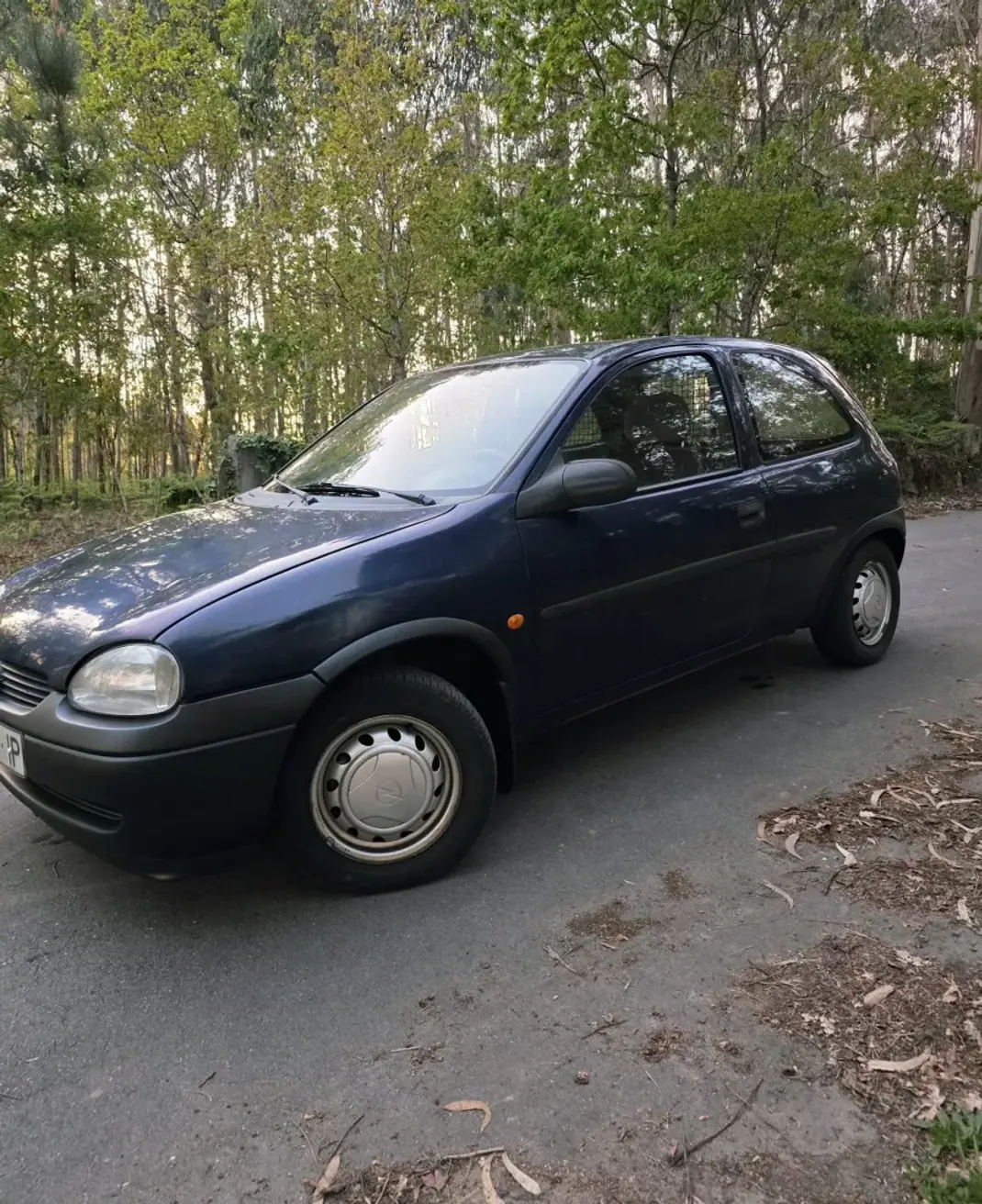 Opel Corsa 1997 - 1500 EUR, 263600 km - AUTO.MOTO.pt - 263600km - foto 4 de 18