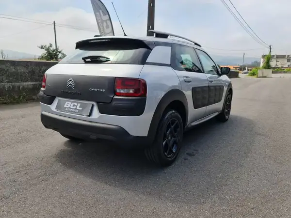 Citroën C4 Cactus 2016 - 11990 EUR, 108000 km - AUTO.MOTO.pt - 108000km - foto 7 de 29
