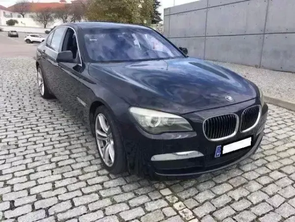 BMW 740 2012 - 14999 EUR, 320000 km - AUTO.MOTO.pt - 320000km - foto 6 de 19