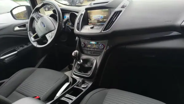Ford C-Max 2015 - 10700 EUR, 168000 km - AUTO.MOTO.pt - 168000km - foto 15 de 16