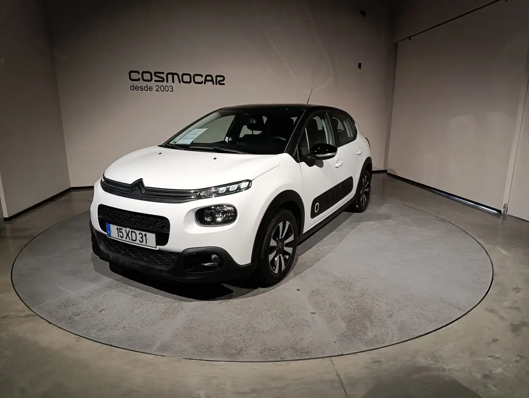 Citroën C3 2019 - 10400 EUR, 82650 km - AUTO.MOTO.pt - 82650km - foto 1 de 13