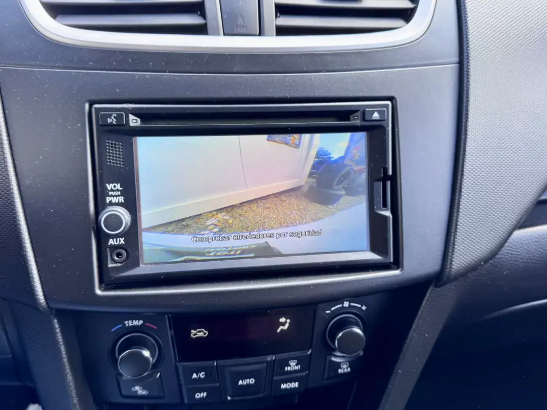 Suzuki Swift 2015 - 8990 EUR, 178000 km - AUTO.MOTO.pt - 178000km - foto 28 de 28