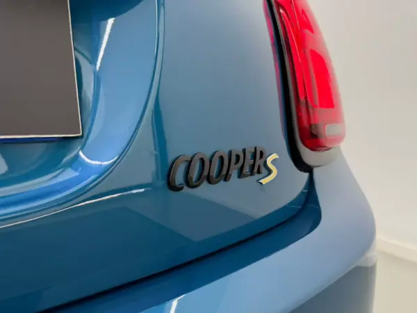 MINI 3 Portas 2023 - 22990 EUR, 4690 km - AUTO.MOTO.pt - 4690km - foto 10 de 28