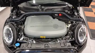 MINI Electric 2021 - 20500 EUR, 73589 km - AUTO.MOTO.pt - 73589km - foto 47 de 48
